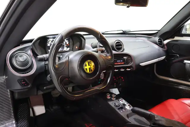2015 Alfa Romeo 4C | LOW MILEAGE | RED LEATHER SEATS - Photo 16