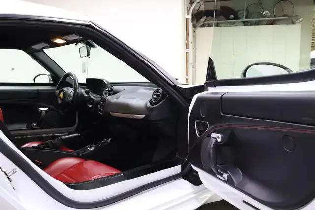 2015 Alfa Romeo 4C | LOW MILEAGE | RED LEATHER SEATS - Photo 21