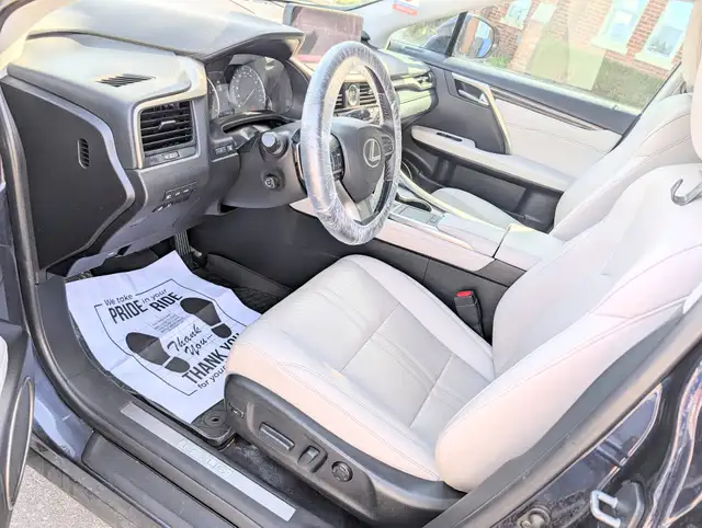 2021 Lexus RX 350 Executive Package AWD | Sun-roof! | Lane-assis - Photo 6