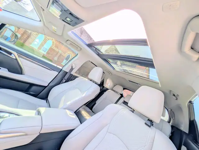 2021 Lexus RX 350 Executive Package AWD | Sun-roof! | Lane-assis - Photo 9