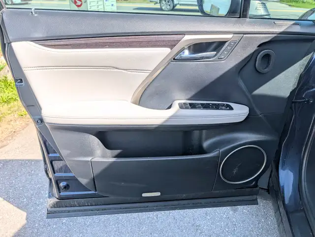 2021 Lexus RX 350 Executive Package AWD | Sun-roof! | Lane-assis - Photo 11