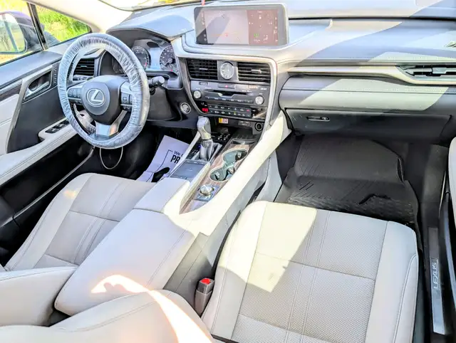 2021 Lexus RX 350 Executive Package AWD | Sun-roof! | Lane-assis - Photo 16