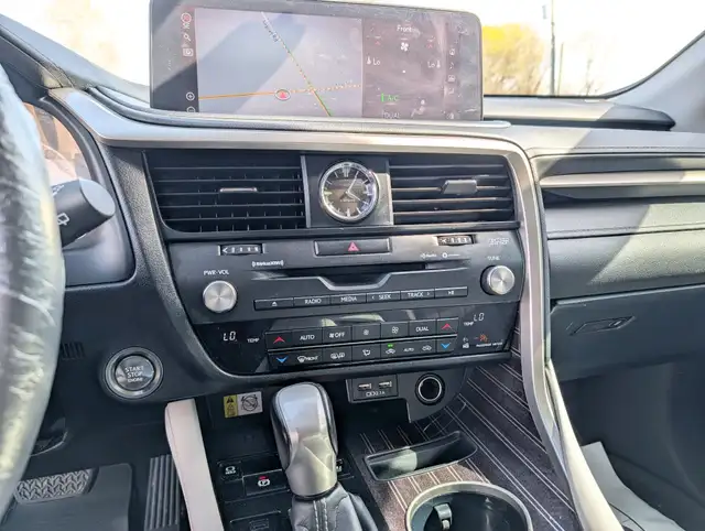 2021 Lexus RX 350 Executive Package AWD | Sun-roof! | Lane-assis - Photo 19