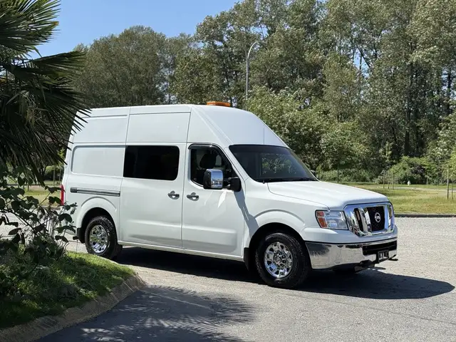 2013 Nissan NV3500 V6 High Roof Service Van