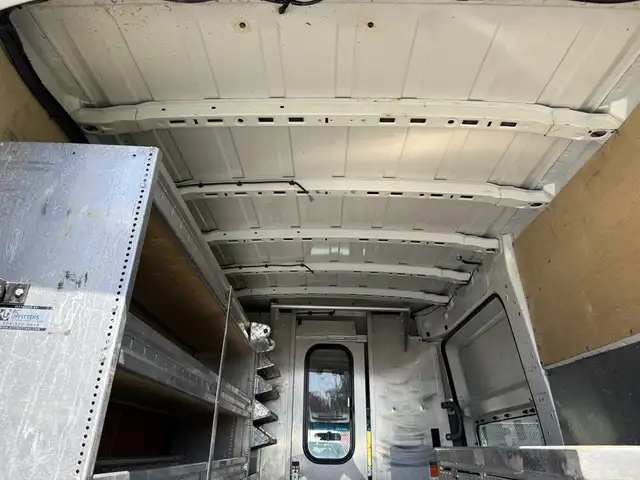 2013 Nissan NV3500 V6 High Roof Service Van - Photo 15