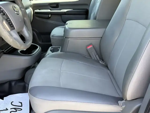 2013 Nissan NV3500 V6 High Roof Service Van - Photo 23