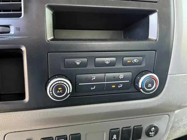 2013 Nissan NV3500 V6 High Roof Service Van - Photo 34
