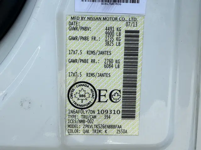 2013 Nissan NV3500 V6 High Roof Service Van - Photo 68