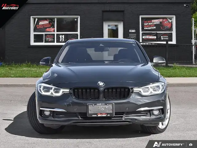 2017 BMW 3-Series 320i xDrive Sedan | NO ACCIDENTS - Photo 2