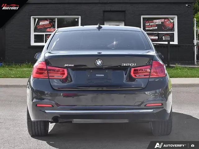 2017 BMW 3-Series 320i xDrive Sedan | NO ACCIDENTS - Photo 5
