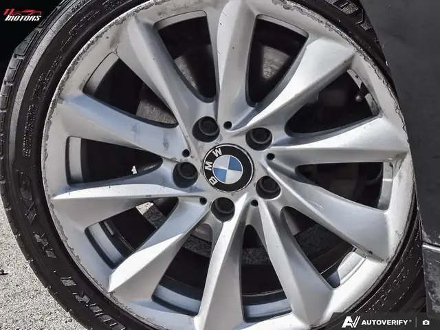 2017 BMW 3-Series 320i xDrive Sedan | NO ACCIDENTS - Photo 6