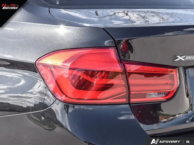 2017 BMW 3-Series 320i xDrive Sedan | NO ACCIDENTS - Photo 12
