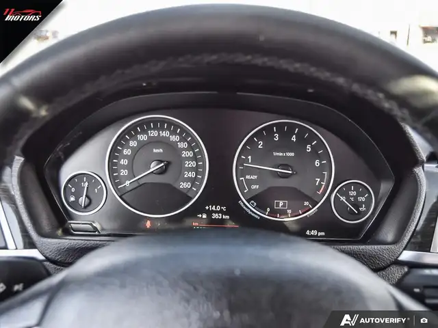 2017 BMW 3-Series 320i xDrive Sedan | NO ACCIDENTS - Photo 15