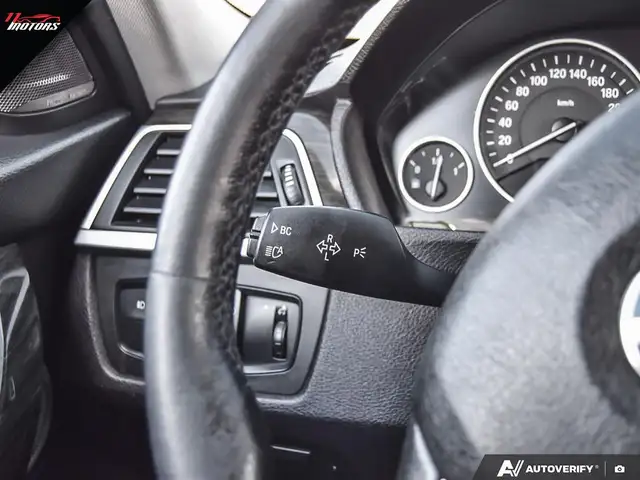 2017 BMW 3-Series 320i xDrive Sedan | NO ACCIDENTS - Photo 16
