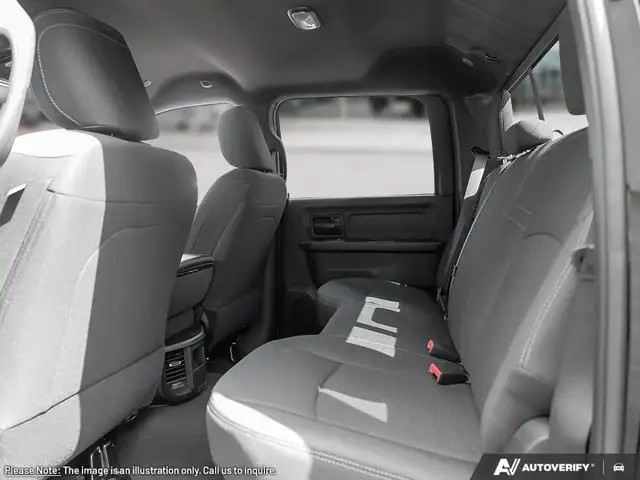 2026 Ram 2500 Black Express - Photo 23