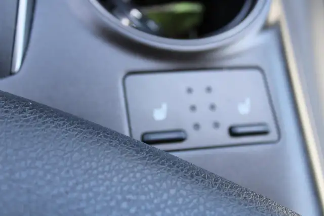 2024 Toyota Camry SE Auto - Photo 9