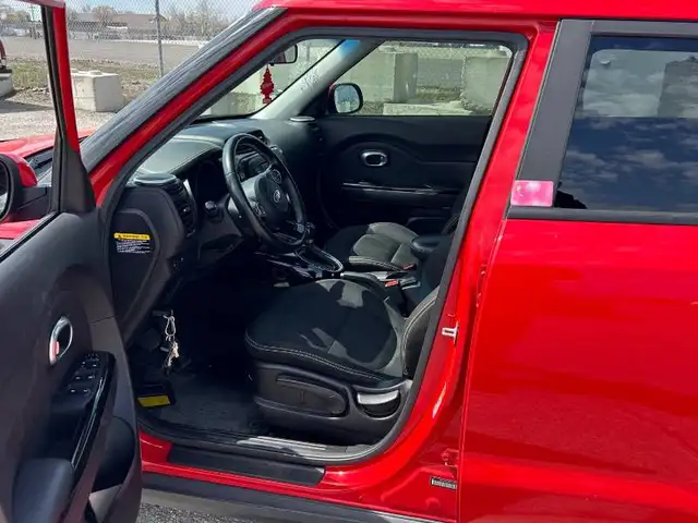 2016 KIA SOUL EX EDITION | HEATED SEATS | GREAT SHAPE - Photo 11