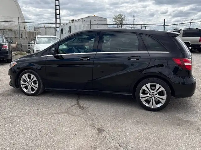 2018 MERCEDES-BENZ B-CLASS B 250 SPORT 4MATIC | CLEAN CARFAX - Photo 3