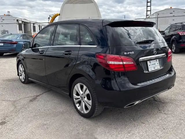 2018 MERCEDES-BENZ B-CLASS B 250 SPORT 4MATIC | CLEAN CARFAX - Photo 4
