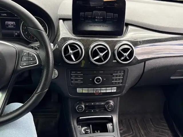 2018 MERCEDES-BENZ B-CLASS B 250 SPORT 4MATIC | CLEAN CARFAX - Photo 8