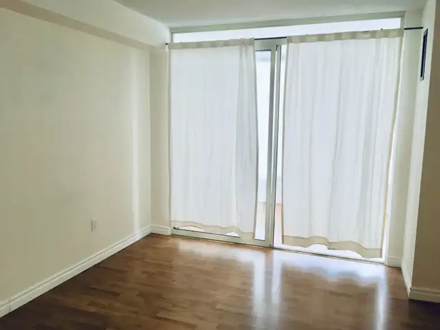 LARGE ALL-INCLUSIVE SUITE AVAILABLE NOW, MISSISSAUGA CITY CENTRE - Photo 17