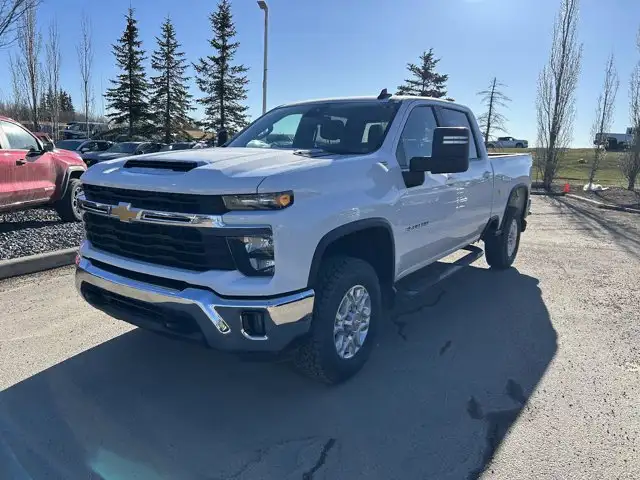 2025 Chevrolet Silverado 3500HD LT 6.6L Duramax | Remote Start - Photo 3