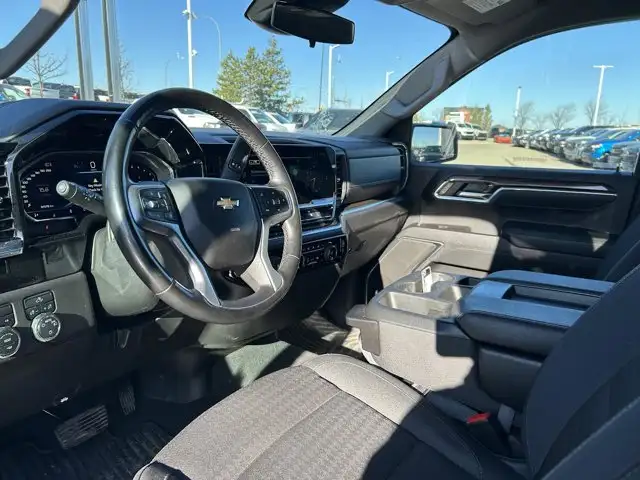 2025 Chevrolet Silverado 1500 LT 5.3L | Heated Seats - Photo 6