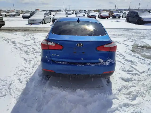 2015 Kia Forte - Photo 6