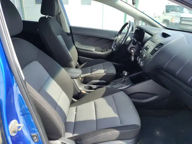 2015 Kia Forte - Photo 17