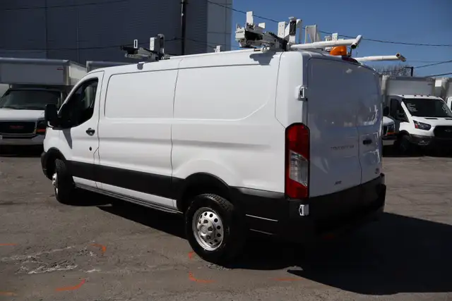 Ford Transit T-150 CARGO / AWD /4X4 / 1 SEUL PROPRIO / GARANTIE - Photo 2
