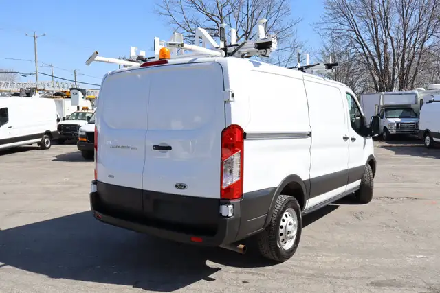 Ford Transit T-150 CARGO / AWD /4X4 / 1 SEUL PROPRIO / GARANTIE - Photo 3