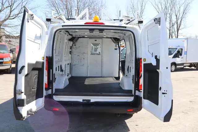 Ford Transit T-150 CARGO / AWD /4X4 / 1 SEUL PROPRIO / GARANTIE - Photo 10