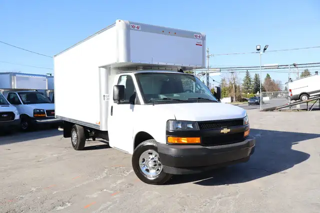 Chevrolet Express Cargo 3500 CUBE 14 PIEDS  DECK AVANT / ROUE SI - Photo 3