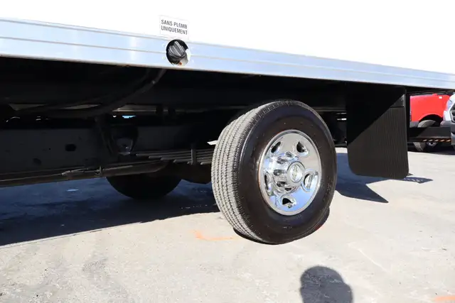Chevrolet Express Cargo 3500 CUBE 14 PIEDS  DECK AVANT / ROUE SI - Photo 24