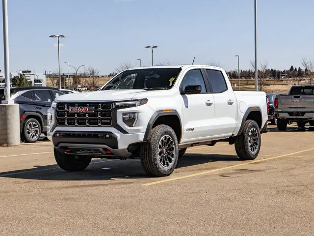 2026 GMC Canyon AT4 - Photo 4