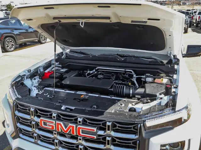 2026 GMC Canyon AT4 - Photo 10