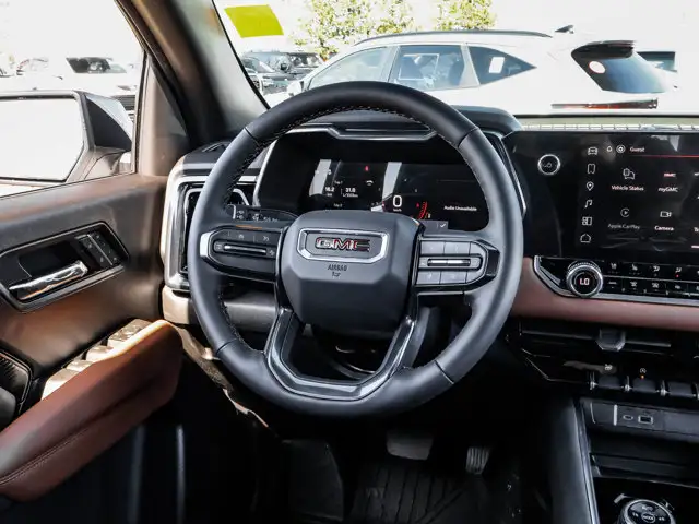2026 GMC Canyon AT4 - Photo 18