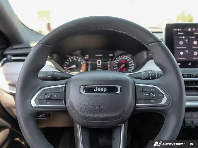 2024 Jeep Compass Limited | 4x4 | Nav - Photo 14