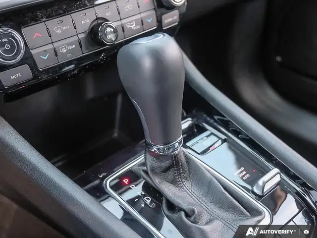 2024 Jeep Compass Limited | 4x4 | Nav - Photo 19