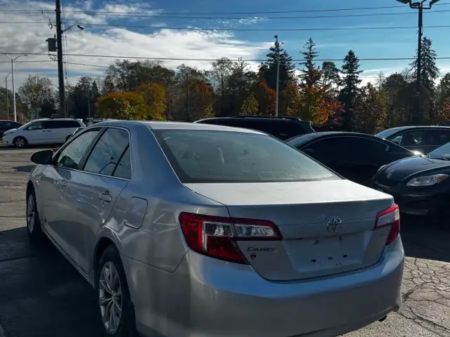 2014 Toyota Camry 4dr Sdn I4 Auto LE - Photo 8