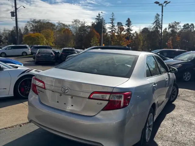 2014 Toyota Camry 4dr Sdn I4 Auto LE - Photo 9