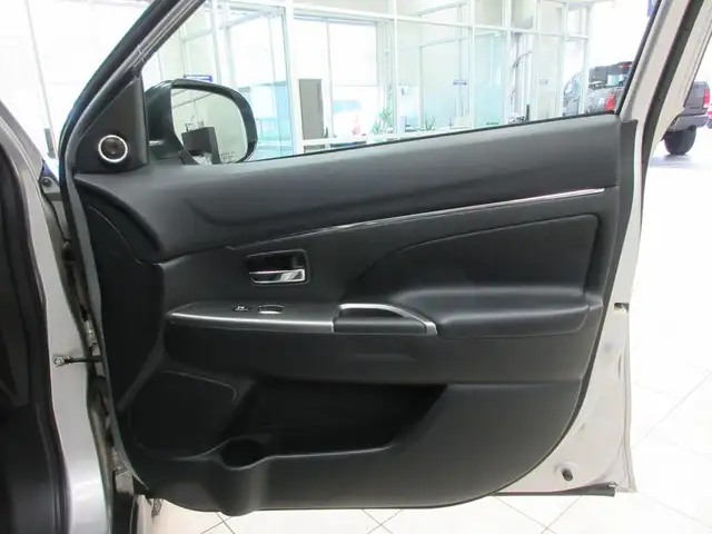 MITSUBISHI RVR 2018 SE LIMITED AWC 2.4L TOIT PANO / CUIR NOIR CH - Photo 12