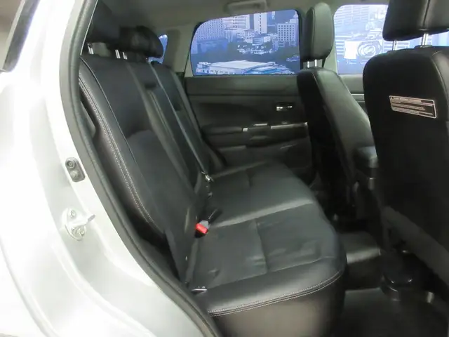 MITSUBISHI RVR 2018 SE LIMITED AWC 2.4L TOIT PANO / CUIR NOIR CH - Photo 13
