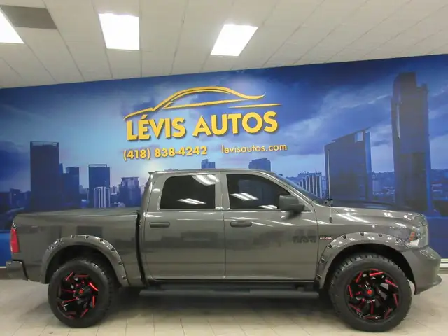 RAM 1500 CLASSIC 2021 EXPRESS NIGHT EDITION V-8 5.7 HEMI 4X4 CUI