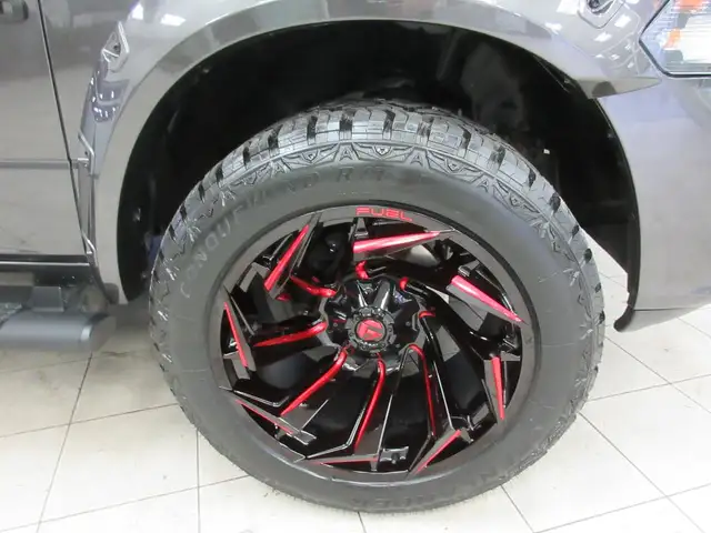 RAM 1500 CLASSIC 2021 EXPRESS NIGHT EDITION V-8 5.7 HEMI 4X4 CUI - Photo 5