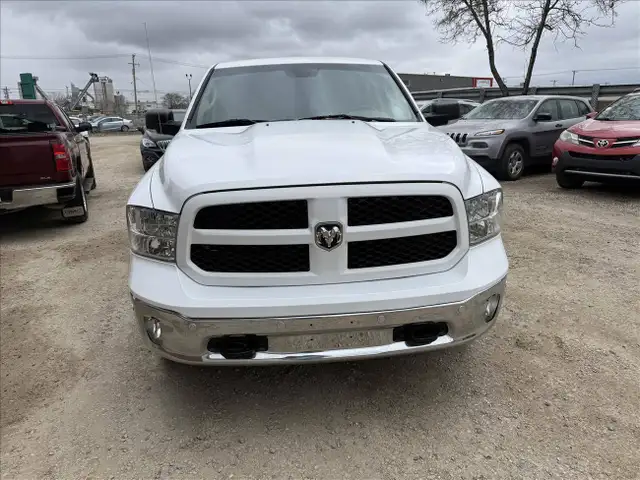2016 RAM 1500 SLT Crew Cab SWB 4WD - Photo 2