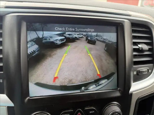 2016 RAM 1500 SLT Crew Cab SWB 4WD - Photo 14