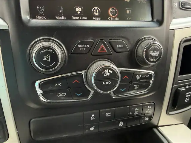 2016 RAM 1500 SLT Crew Cab SWB 4WD - Photo 15