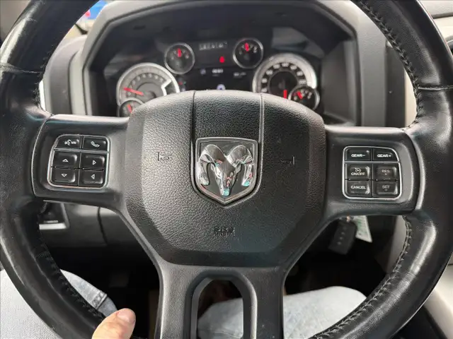 2016 RAM 1500 SLT Crew Cab SWB 4WD - Photo 19