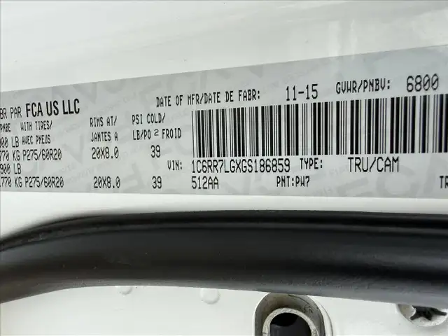 2016 RAM 1500 SLT Crew Cab SWB 4WD - Photo 24